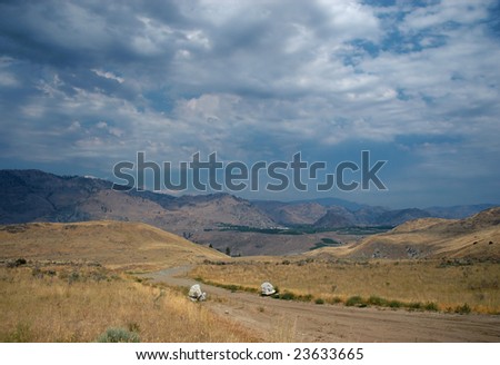 Columbia plateau surrounded by low mountains in Eastern Washington
