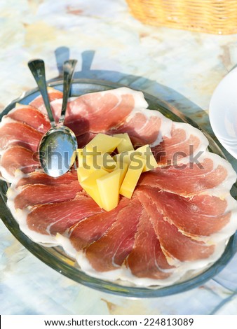Cold cut with prosciutto and cheese
