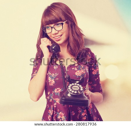 pensive young-woman telephone