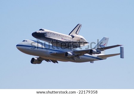 HOUSTON, TX - DECEMBER 11: Space Shuttle Endeavor is being carried on 747, flying over Houston on December 11, 2008, on the way from Edwards AFB to Cape Canaveral.