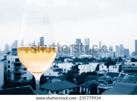 Wine & dine in the city