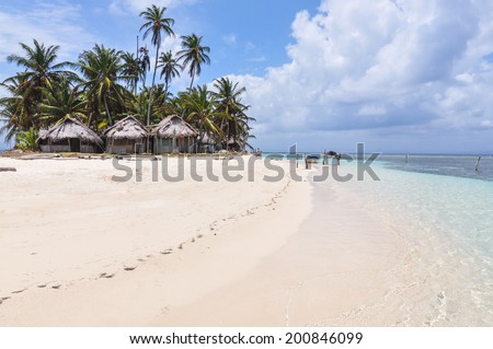 Perfect unspoiled caribbean island with native huts, San Blas. Panama. Central America. Latin America
