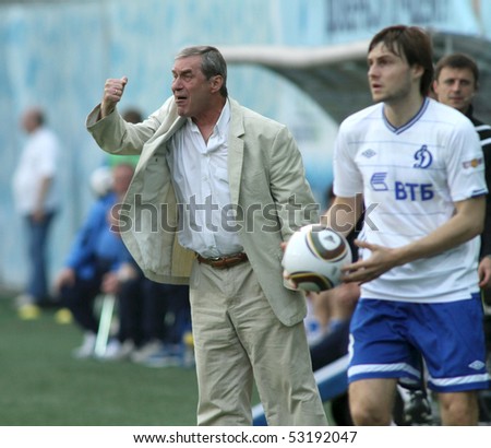 MOSCOW - MAY 15: FC Alania head coach Vladimir Shevchuk (L) during a game of the 11th round of Russian Football Premier League - Dinamo Moscow vs. Alania Vladikavkaz, May 15, 2010 in Moscow, Russia.
