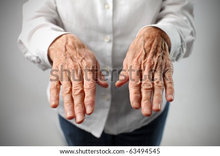 Wrinkled woman\'s hands