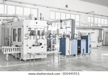 Factory and industrial production plant for the manufacture of beverages