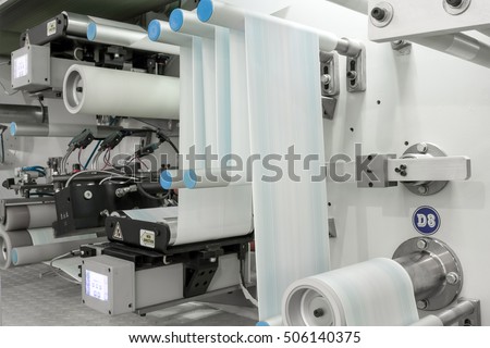 Industrial factory plant for the production of paper packaging