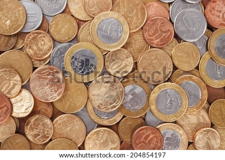 Lot of scattered brazilian real coins