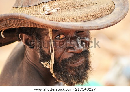 Mopti, Mali, Africa. August, 26, 2011. Mali fisherman hat