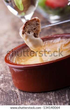 bread and cheese fondue