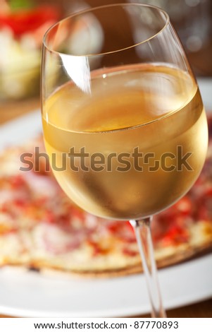 onion tart with ham and fresh white wine