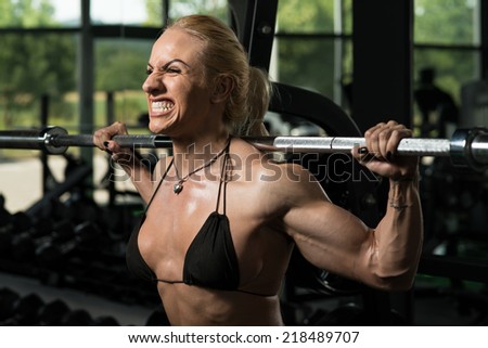 Come Into My World - Female Bodybuilder Doing Heavy Weight Exercise For Legs Barbell Squat