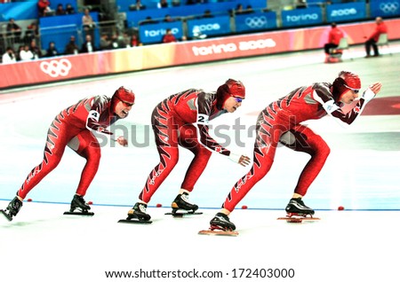 TURIN, ITALY - SEPTEMBER 29: Female speed skater team skating during the Ice Speed Skating competition of the Winter Olympic Games in Turin, March 29, 2006.