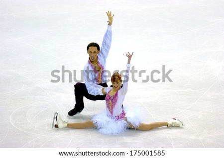 TURIN, ITALY-FEBRUARY 20, 2006: Chait Galit and Sergei Sankhnovski competing during the Couple Figure Ice Skating during the Winter Olympic Games of Turin 2006.