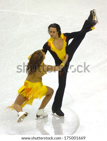 TURIN, ITALY-FEBRUARY 20, 2006: Federica Faiella and Massimo Scali competing during the Couple Figure Ice Skating during the Winter Olympic Games of Turin 2006.