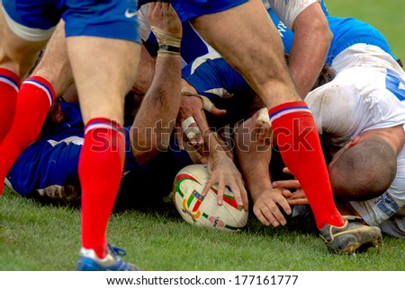 ROME, ITALY-MARCH 27, 2007: Rugby players scrum during the Six Nations Tournament match Italy vs France.
