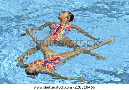 BARCELONA, SPAIN-SEPTEMBER 04,1999: South Korea team during the swimming synchronized final of the Swimming World Championship, in Barcelona