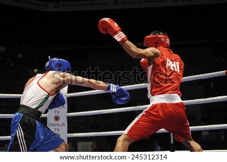 MILAN, ITALY-SEPTEMBER 05, 2009: non professional boxe match tipon vs ouradi of the boxe amateur world championship, in Milan