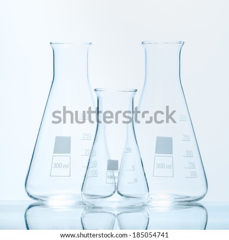 Set of three empty temperature resistant conical flasks for measurements