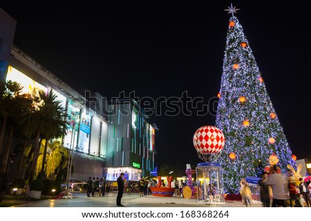 KHON KAEN,THAILAND - DECEMBER 21:  View of people watch the Christmast tree at Central Plaza Khon Kaen shopping mall on December 21,2013 in Muang, Khon Kaen