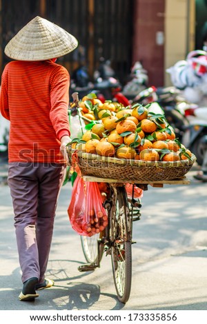 vietnam street market lady seller
