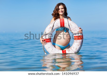 Safe swimming in a sea of ??pregnant