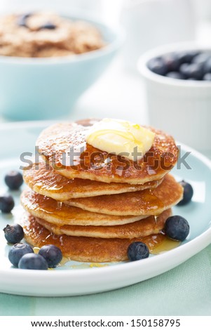 american pancakes with syrup and blueberry