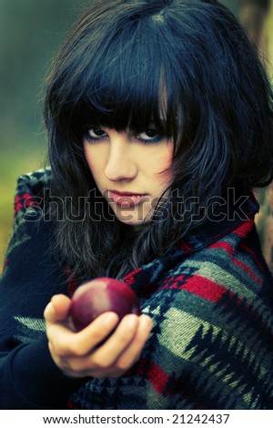 Witch gives apple