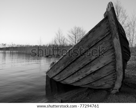  Kako ste mi danas?     :)     :(     ili     >:| Stock-photo-broken-wooden-boat-at-the-beach-77294761