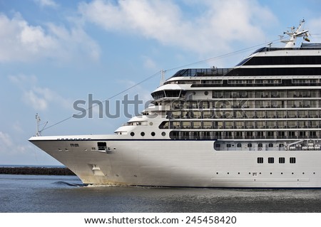 Cruise liner in port