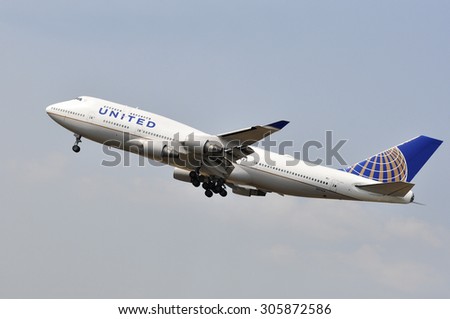 FRANKFURT,GERMANY-AUGUST 10: airplane of United Airlines in Frankfurt   airport on August 10,2015 in Frankfurt,Germany.Is a major American airline carrier headquartered in Chicago, Illinois.