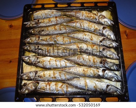 Dinner time. Pan full of mackerels!
