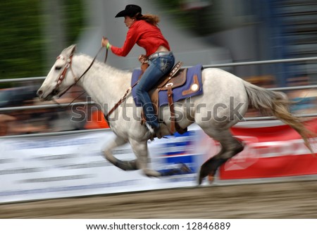 Rodeo: Ladies Barrel Racing