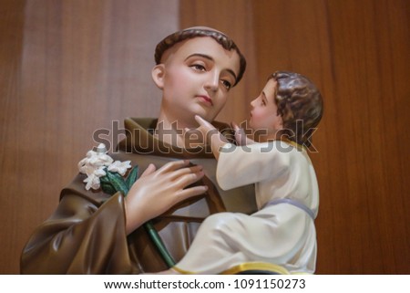 Saint Anthony of Padua with Child Jesus catholic saint statue