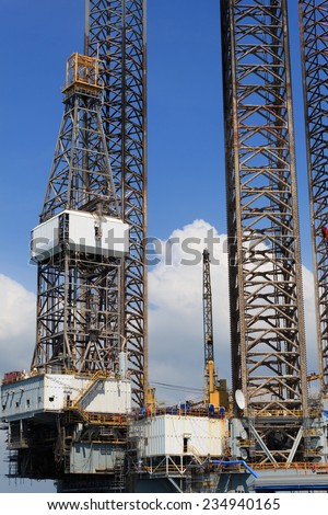 Jack up oil drilling rig in the shipyard for maintenance