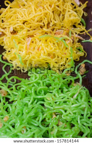 yellow and green noodles
