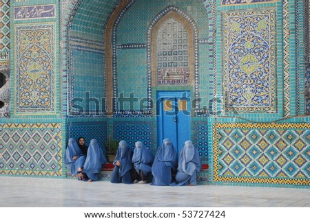 عكسهاي افغانستان Stock-photo-mazar-november-afghan-women-in-burka-from-mazar-balkh-come-to-pray-november-at-the-53727424