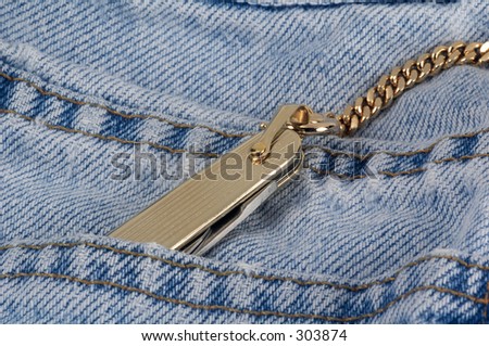 Photo of a Gold Pocket Knife