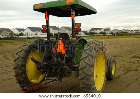 Farm Tractor - Pumpkin Farm - Agriculture - Seasonal Related