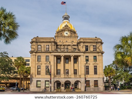 SAVANNAH, GEORGIA - JANUARY 17, 2015 : Savannah\'s City Hall. With its distinctive dome in 23-karat gold leaf, it is the first building constructed for exclusive use by the municipal government.