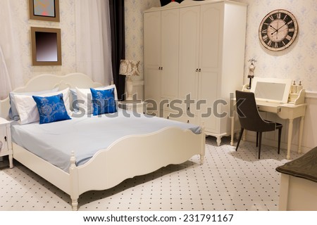 king size bed classic design in master bedroom & dressing vanity corner