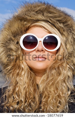 Size:59x100 - 3k: girl curly hair clipart