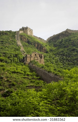 the long winding profile of the great wall