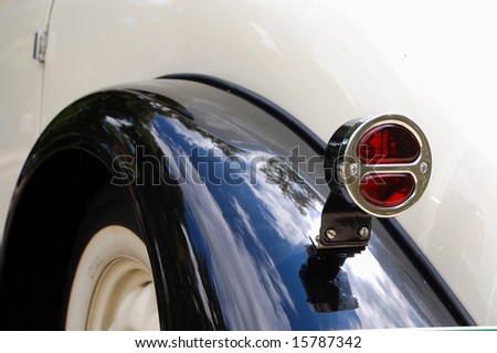 Rear red lamp of an old-timer car