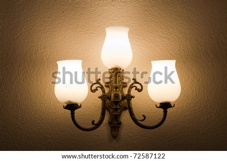 the lamp on the wall