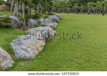idea Beautiful stones In the garden