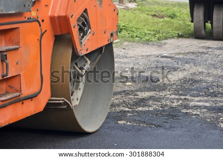 Road making with heavy machines,roller for mastic asphalt paving