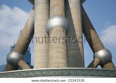 Oriental Pearl Tower - Shanghai TV Station Tower, Pillars
