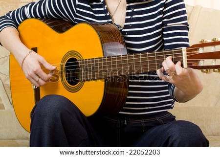 Guitar plays