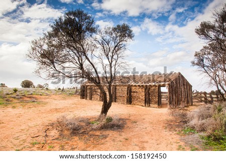 rustic cabin Lake Mungo South Australia