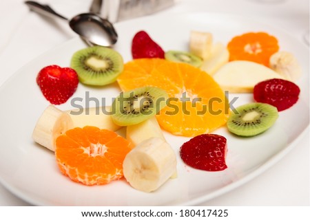 Fruit plate on restaurant table close-up